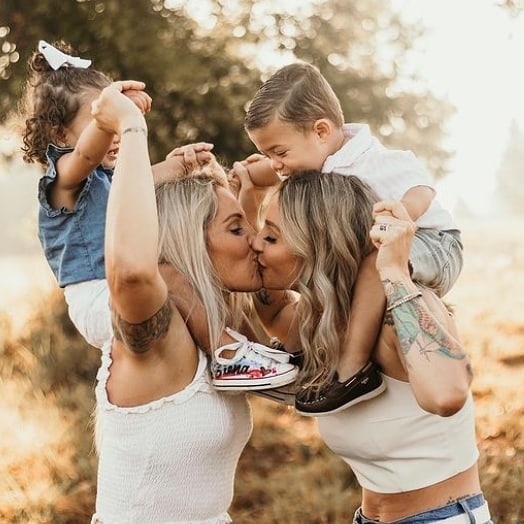 Polonia prohie adopción a lesbianas a lesbianas