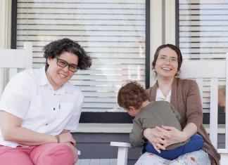 Una pareja de lesbianas demanda a la clínica de fertilidad porque tuvieron un niño y no una niña