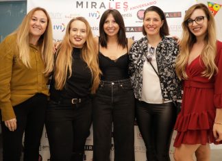 Esto sucede cuando un grupo de madres lesbianas se reúne a hablar de sus experiencias