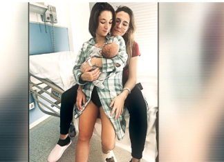 Nace en España el primer bebé gestado por sus mamás. ¡Primero de Europa!