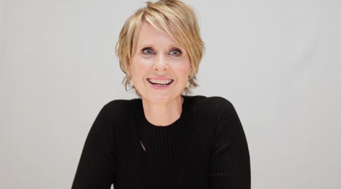cynthia nixon protesta por las personas trans