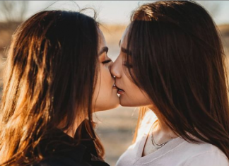 Tengo 16 años y esta es la historia de mi mamá lesbiana