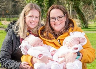 Niamh y Geraldine, las primeras mamás lesbianas legales de sus gemelas
