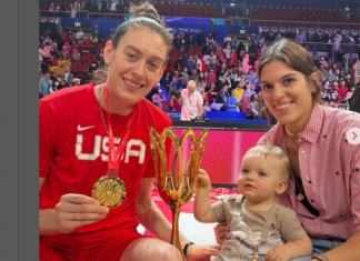 Breanna Stewart gana el Mundial y celebra con Marta Xargay y su hija en la cancha