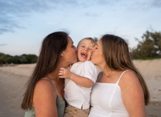 Familias de dos mamás y los mejores planes de vacaciones