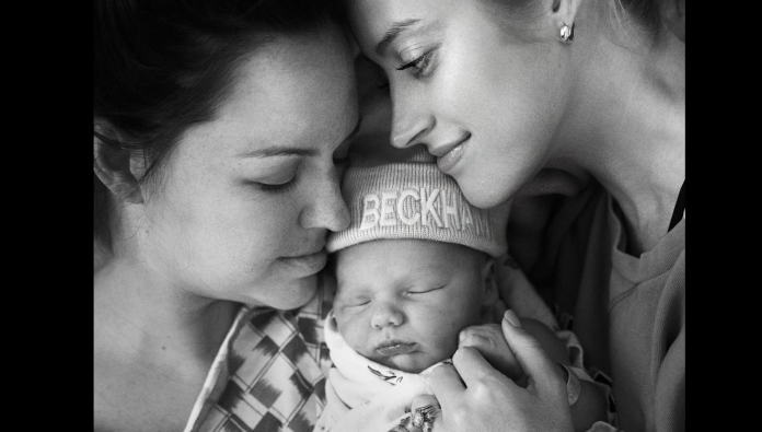 Brooke Eden y su esposa dan a luz a su primer bebé Brooke Eden y su esposa dan a luz a su primer bebé