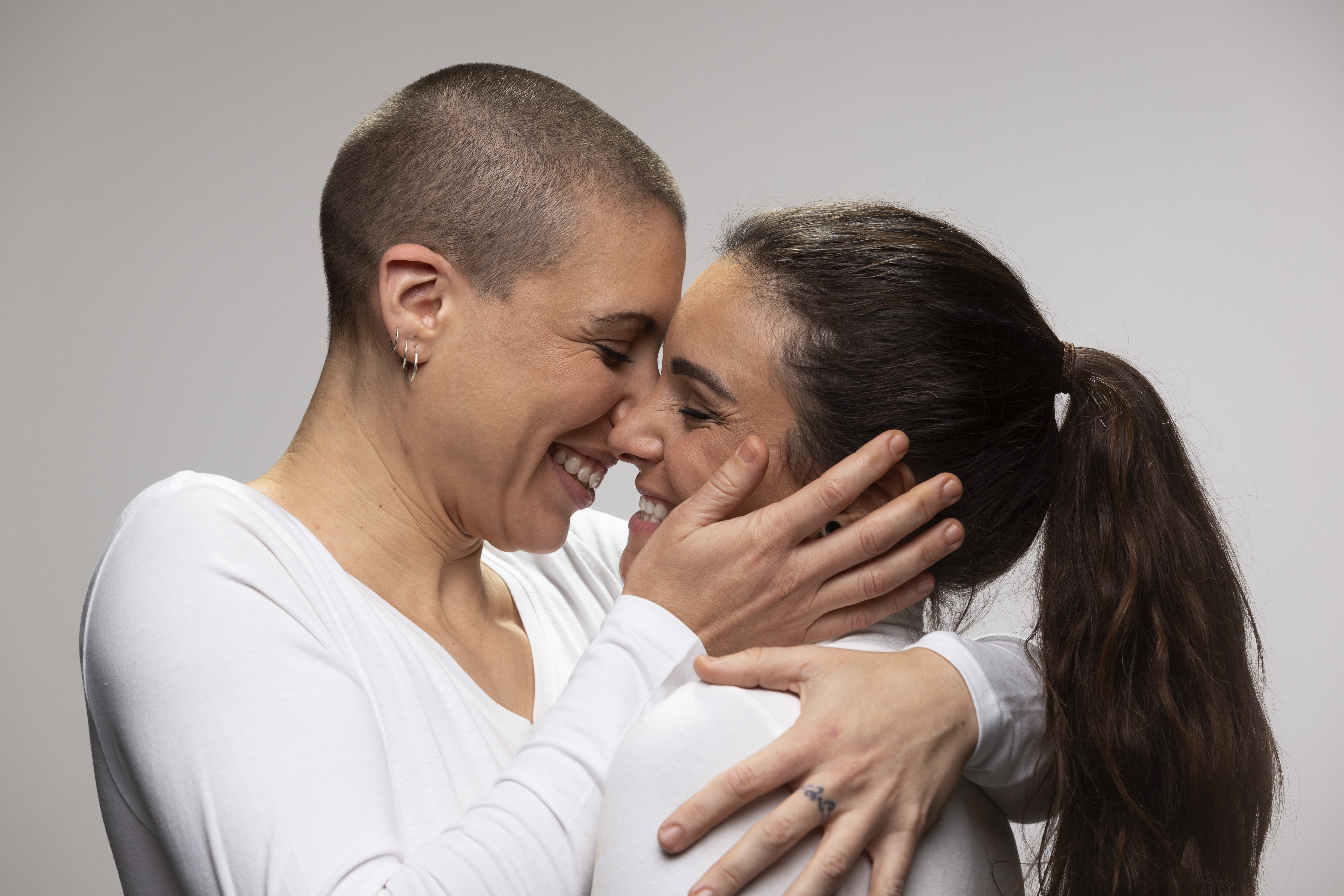 “Una familia ensamblada de dos mamás (y tres fieras preciosas)” “Una familia ensamblada de dos mamás (y tres fieras preciosas)”